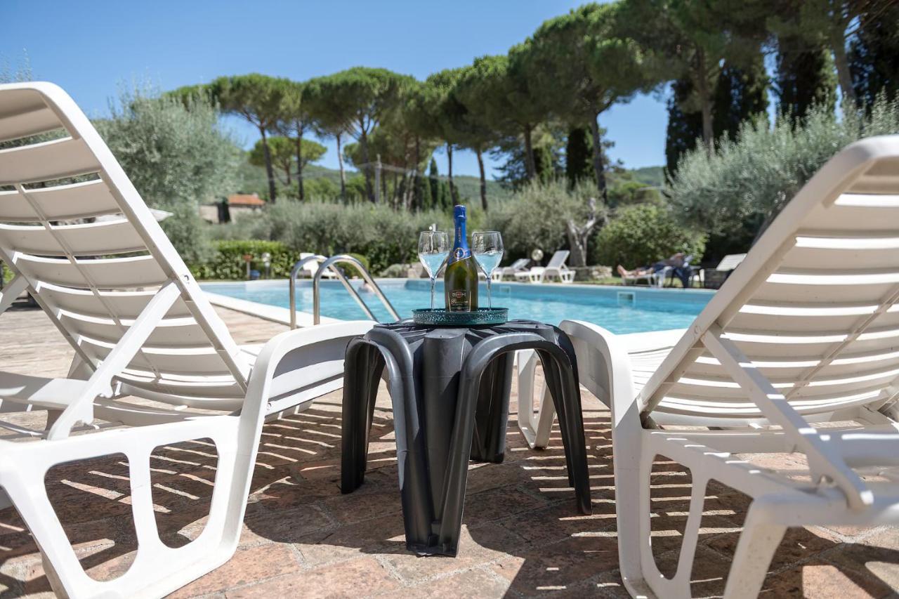 Dolce Far Niente Apartment With Pool & Parking Passignano sul Trasimeno Luaran gambar