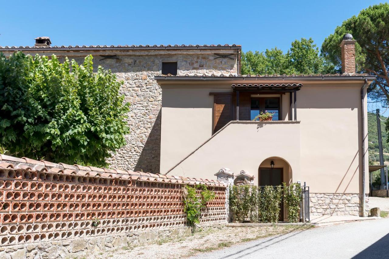 Dolce Far Niente Apartment With Pool & Parking Passignano sul Trasimeno Luaran gambar
