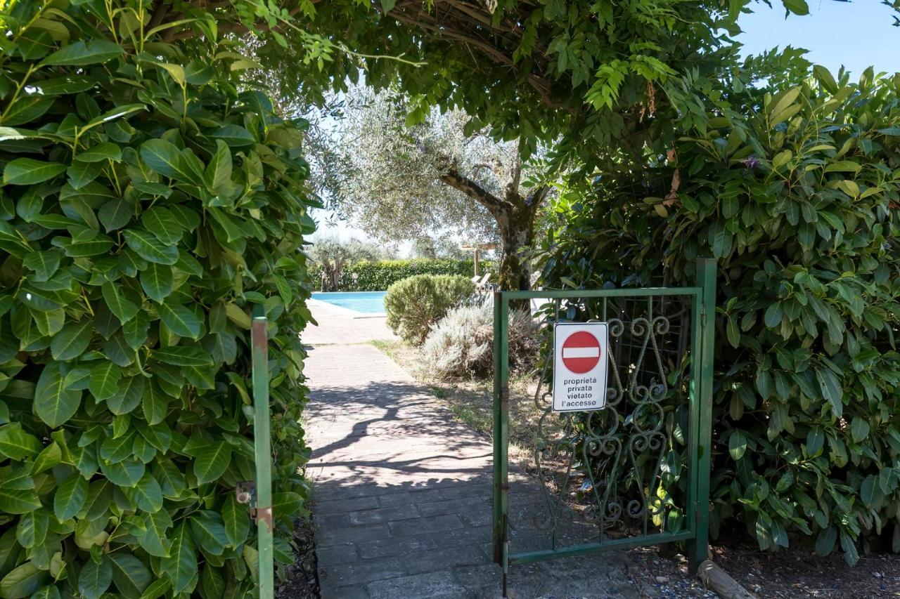 Dolce Far Niente Apartment With Pool & Parking Passignano sul Trasimeno Luaran gambar